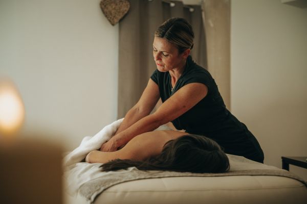 Massages aux pierres chaudes 1H30