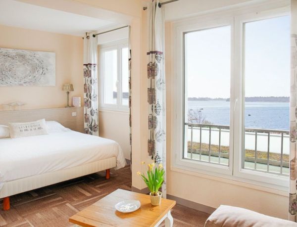 Séjour en suite vue mer avec 2 diners